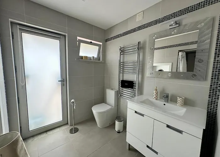 Casa Real * Mem Moniz