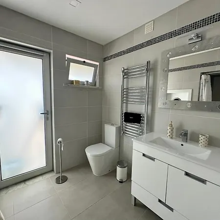 Casa Real * Mem Moniz